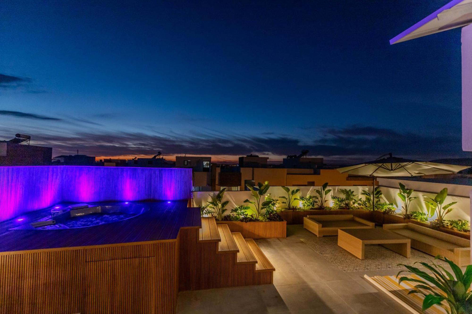 Magnifique villa avec piscine Ville Nouvelle Extérieur photo